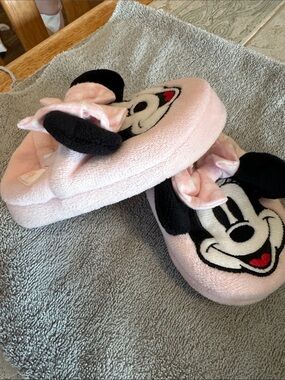 Pink Minnie Mouse Plush Kids One-Piece Slippers
